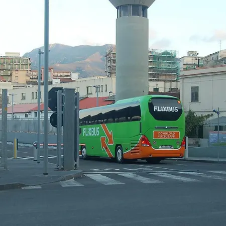 Terminal Bus Cairoli Frühstückspension